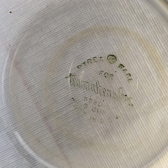 Vintage Pyrex Teapot Carafe Teamakers  Inc.​​​​ - Picture 3 of 3